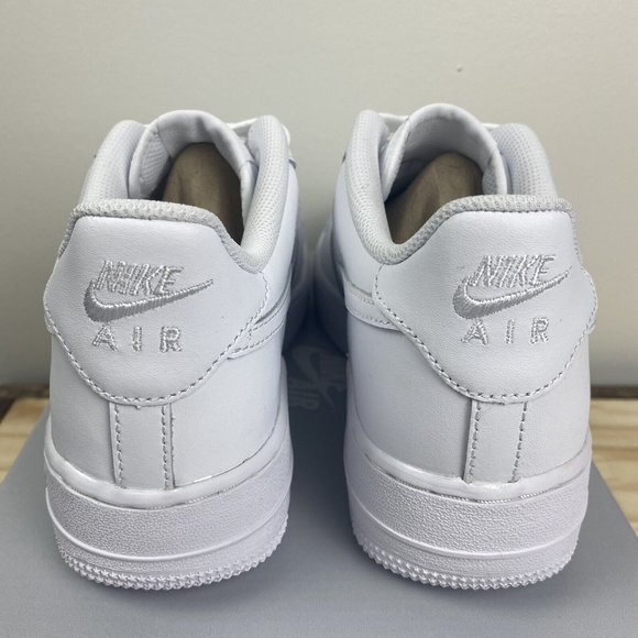 Nike Air Force 1 Low Triple White 314192-117 Size 7Y Women's 8.5 W - NEW IN BOX - Picture 4 of 8